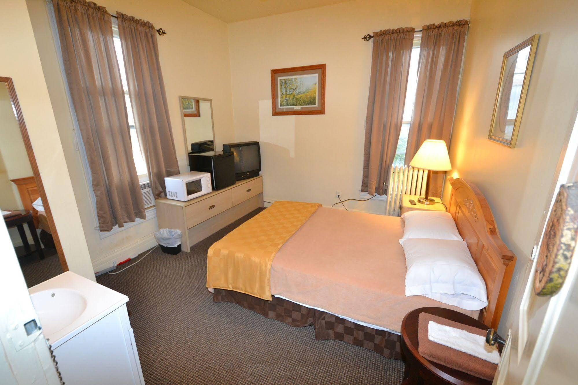 Perfect Stay Inn & Suites Blair Exterior foto